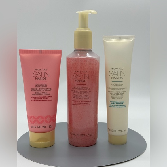 Blissful Pomegranate Satin Hands Pampering Set Only 1 Left - Picture 2 of 7